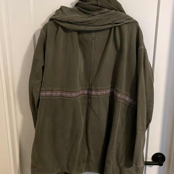 Free People army green sweatshirt coat - Picture 3 of 3